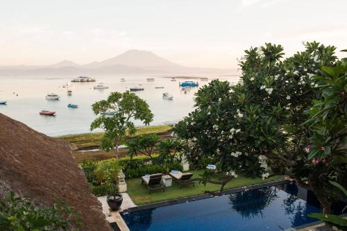 Mushroom Bay Villa | Villa Celagi