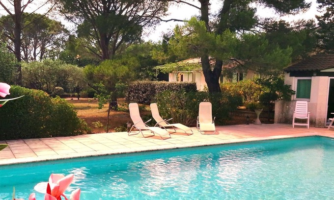 Chateauneuf-de-Gadagne House | Villa Châteauneuf-de-Gadagne, 4 bedrooms, 9 persons