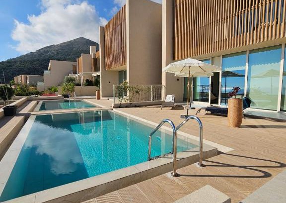 Jala Villa | Villa Champagne Green Coast Palase