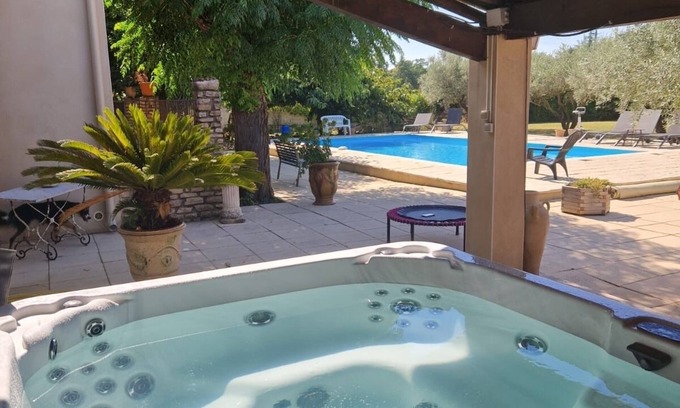 Tresques Villa | Villa Christine