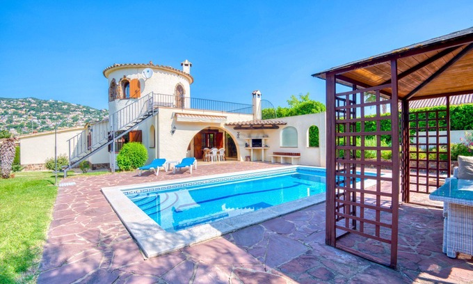 Calonge Ski Chalet | Villa Christine - Your family retreat on the Costa Brava