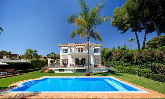 Marbella Villa | Villa close to the beach in Marbella Golden Mile