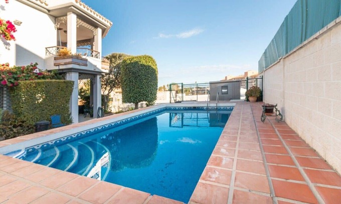 Rincon de la Victoria House | Villa Cotomar Summary