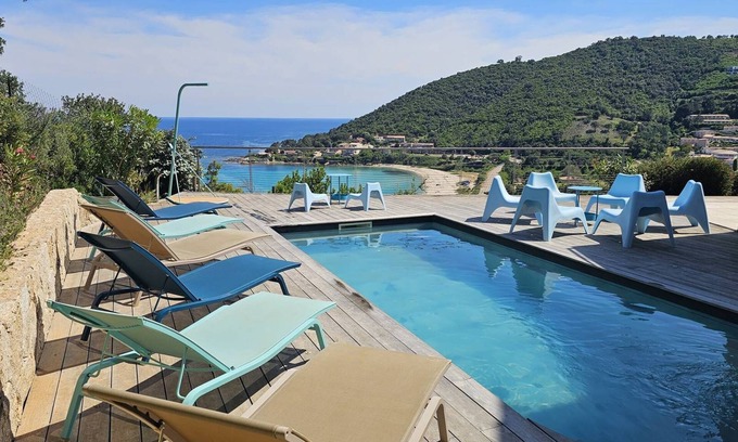 Tarcu Villa | VILLA COLOMBA - FRONT OF THE SEA- 4 *