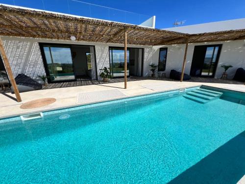 Costa Esuri Villa | Villa con piscina en Golf Isla Canela Links