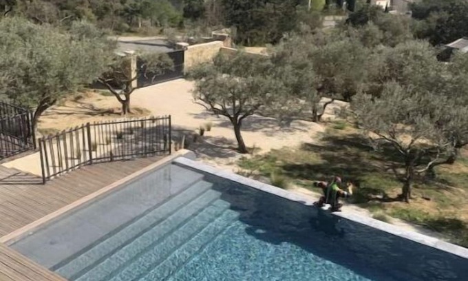 Castillon-du-Gard Villa | Villa Contemporaine en Provence, vue Exceptionnelle sur le Pont du Gard
