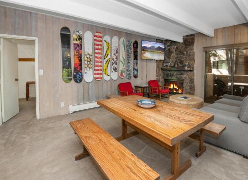 Vail Apartment | Villa Cortina 140