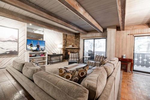 Vail Apartment | Villa Cortina #240 condo