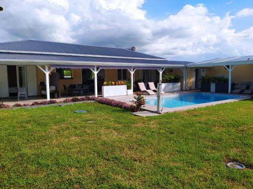 Anse-Bertrand Bed & Breakfast | Villa Créoléna Séjour authentique avec piscine à Anse-Bertrand Guadeloupe