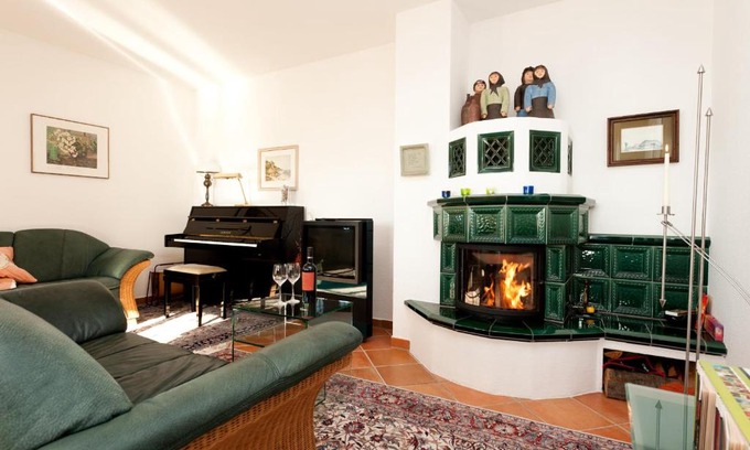 Kuhlungsborn Ost Apartment | Villa Düne mit großer Sonnenterrasse, Kamin, Wlan und Tiefgarage für 2-4 Personen