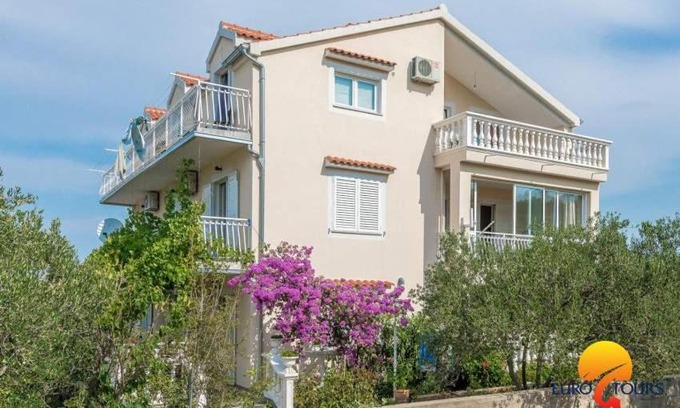 Brodarica Apartment | Villa Dajana