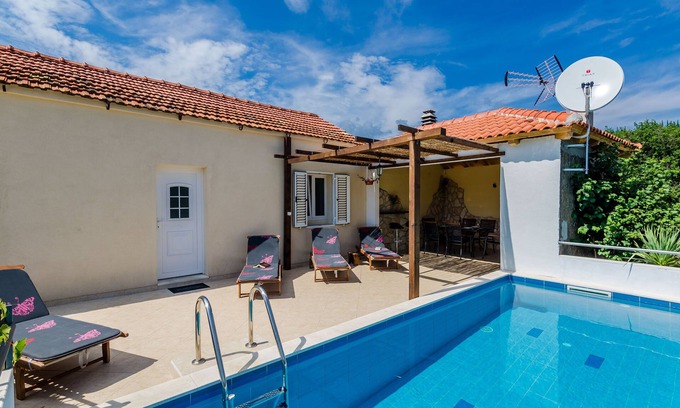 Konavle Villa | Villa Dalmatian Gem - Two-Bedroom Villa with Terrace and Swimming Pool