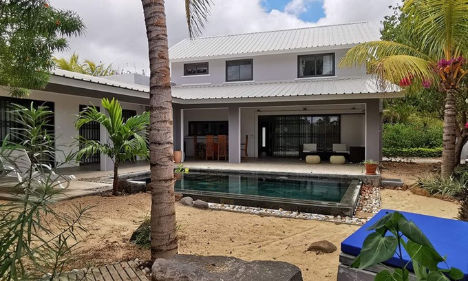Tamarin House | Villa Dan Molacaz