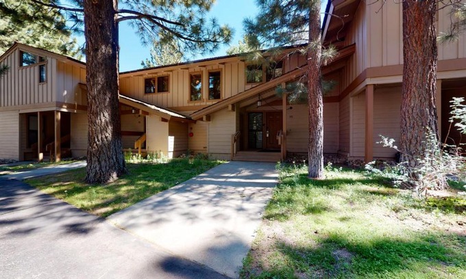 Mammoth Lakes Apartment | Villa de los Pinos #35 condo