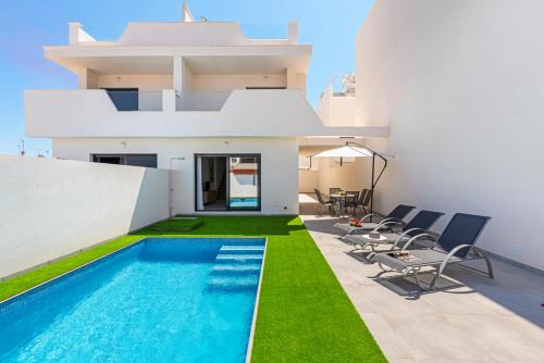 Santiago de la Ribera Villa | Villa Del Pescador