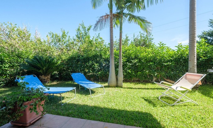 Tonnarella Villa | Villa "Delle Pomelie" with Private Garden, Balconies, and Wi-Fi