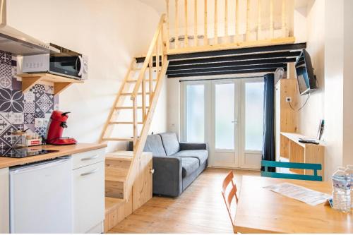 Villeneuve-sur-Lot Apartment | Villa des palmiers, Studio cosy
