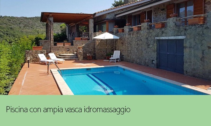 Punta Ala House | Villa di Lusso con Vista Mare e Piscina