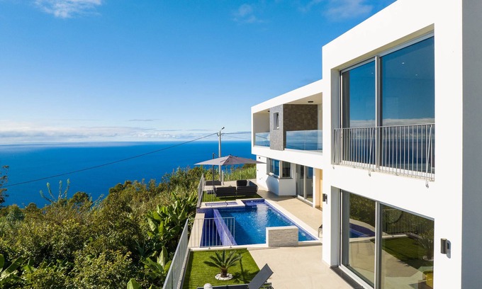 Ponta do Sol Villa | Villa Dia Dourado - Luxury villa on Madeira's south coast.