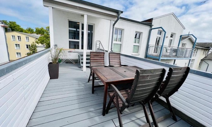 Warnemuende Apartment | Villa Diana, Koje, in Sichtweite zum Strand