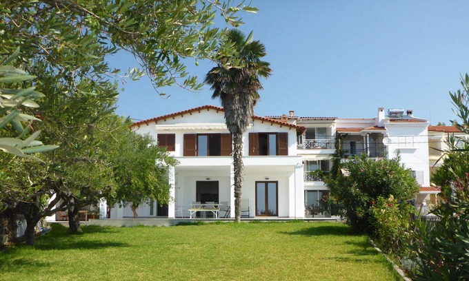 Mola Kalyva Villa | Villa directly by the sea