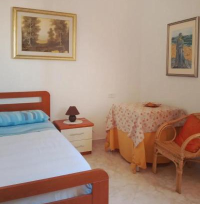 Castro Marina Bed & Breakfast | Villa Dora