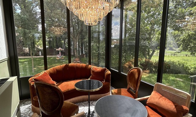 Bievres Hotel | Villa EDMOND