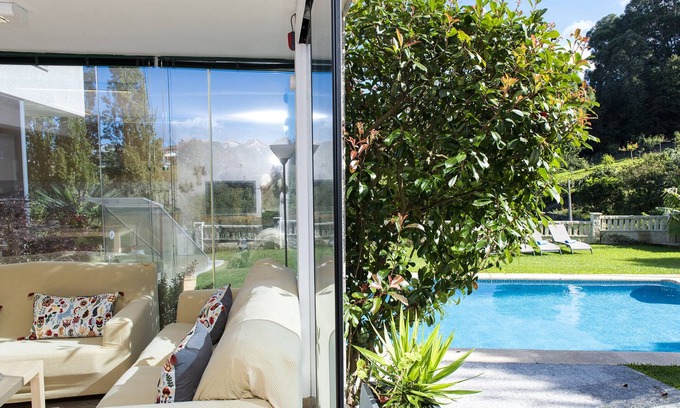 Saians House | "Villa El Castañal" Garden, Pool, Beachside