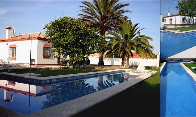 La Coquina Villa | Villa El Abeto with a massive 15m pool !!! Shallow end for kids too.