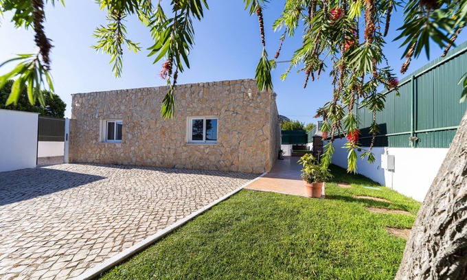 Olhos D'Agua Villa | Villa El Segundo by HelloVacations
