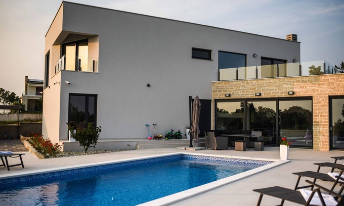 Jursici Villa | Villa EmMa Istria in Central Istria with sea view, pool heating and underfloor heating