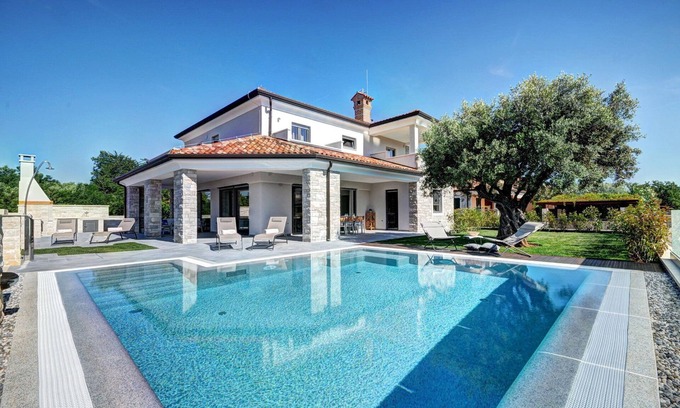 Basanija Villa | Villa Emotion with Pool