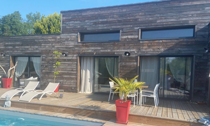 Bonnetan Villa | Villa en Bois Avec Piscine au sel à 15 min de Bordeaux