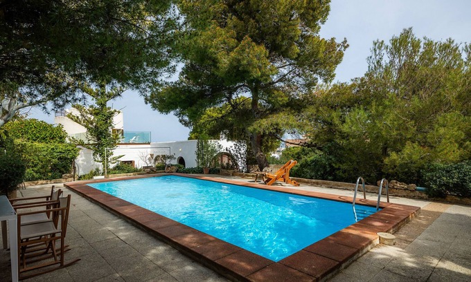 Urbanizacion Mont Ferrutx Villa | Villa 'Sa Torre Blanca' with Sea View, Wi-Fi and Air Conditioning