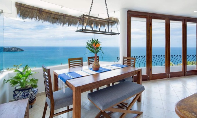 North End Villa | Villa Esperanza - Luxury 4BD/4.5BA with Ocean Views