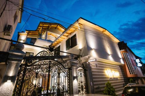 Korce Hotel | Villa Ester