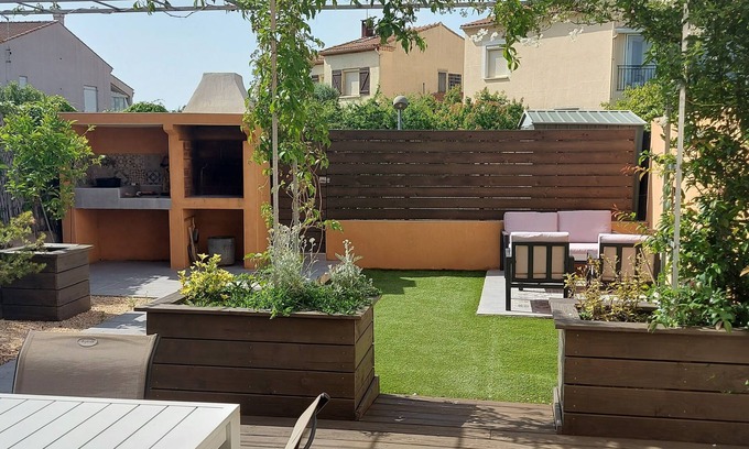 Meze House | Villa F4 85m2 for 6 people 150m from the port and the beach
