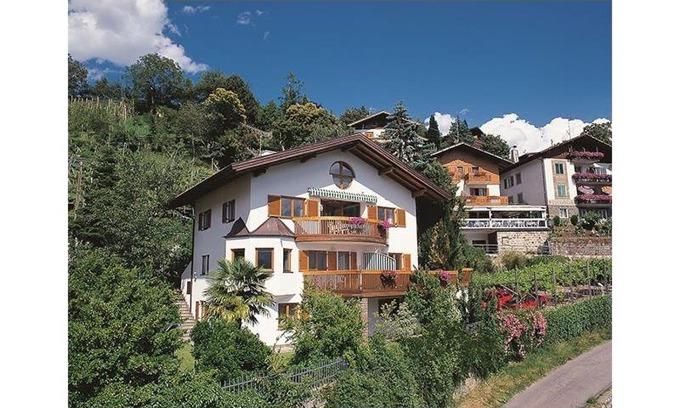 Tirolo Apartment | Villa Falkner
