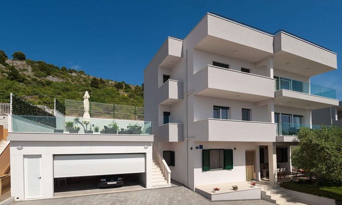 Rogoznica Villa | Villa Famiglia with Swimming pool