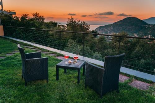 Piano di Sorrento Apartment | Villa Fanella, independent house between Sorrento & Amalfi