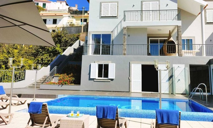 Tabua Villa | Villa Fanny, magnificent house with swimming pool.