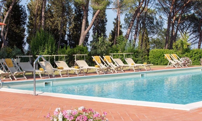 Palaia Villa | Villa Florale (10 Guests) - Family villa with pool in the heart of Tuscany