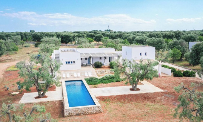 Carovigno Villa | Villa "Fora" near the Sea with Pool, Wi-Fi, Garden & Terrace