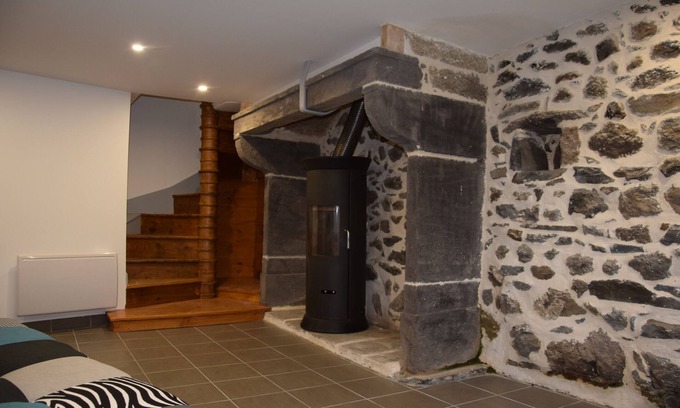 Saint-Bonnet-pres-Orcival House | village house with terrace near puy de dome