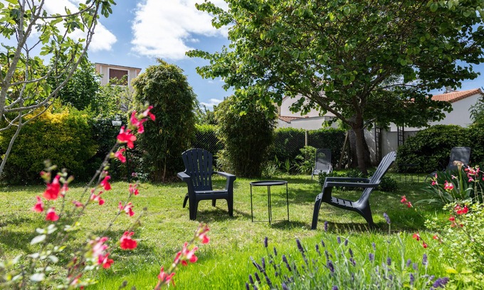Saint-Georges-de-Didonne Villa | VILLA ROMA GUSCO BY THE SEA QUIET BEAUTIFUL GARDEN