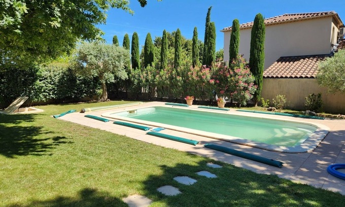Saint-Paul-Trois-Chateaux Villa | Villa in Drôme provençale with private pool. Ideal for families.