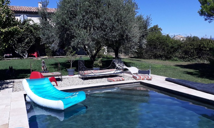 Sainte-Cecile-les-Vignes Other | Villa Provençale Avec Piscine .terrain Calme,arboré,clos au Milieu des Vignes