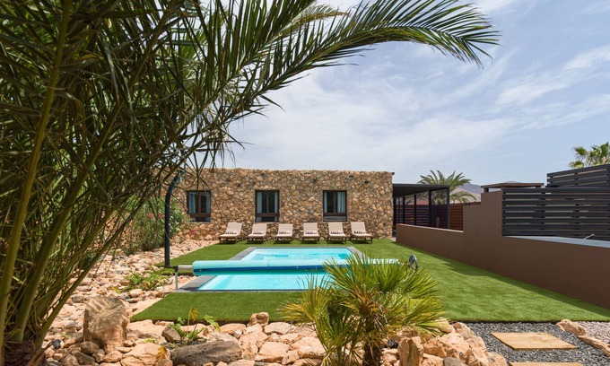 Triquivijate House | Villa Fragata independent and private