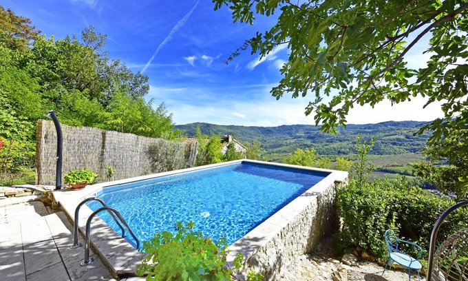 Motovun House | Villa Fragola beautiful house whit pool and panoramic view
