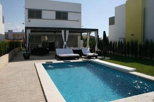 Cala'n Bosch Villa | Villa Gala